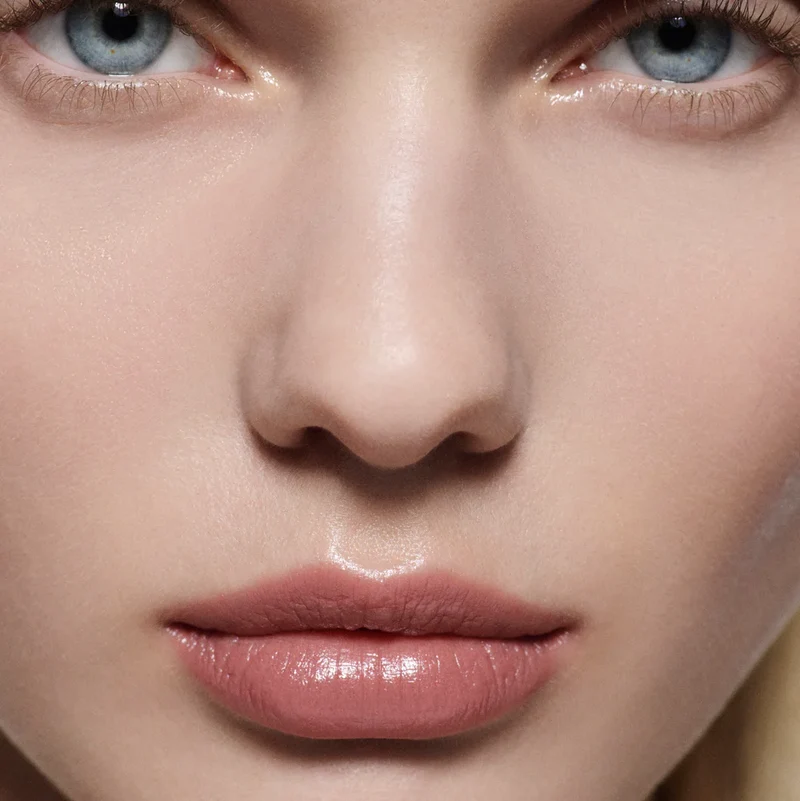 Posh Lipstick Moisturizing Colour
