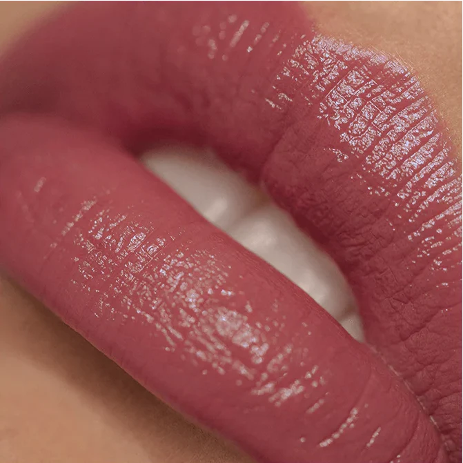 Posh Lipstick Moisturizing Colour