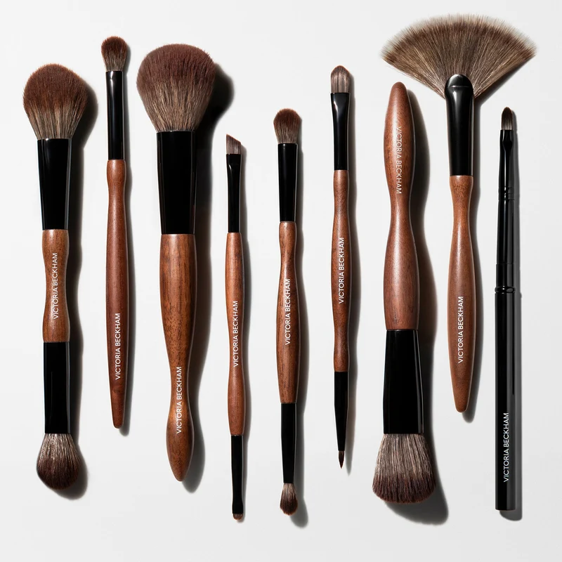 30. Detailed Lip Brush