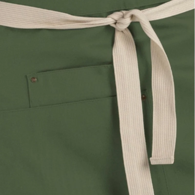 Delantal Corto Verde Bolsillos