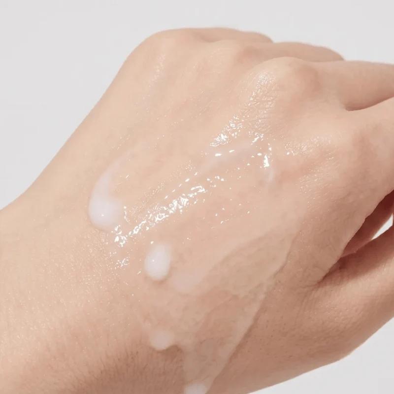 [Self-operated] Medicube Pore Minimizing Essence 2.0 37ml (Korea) - Improves enlarged pores, smooths skin, controls oil, and minimizes pores.