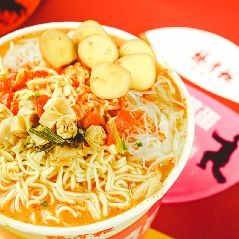 [Self-operated] Yang Zhanggui Rice Noodles, Vegetables, Eggs, Tomato Stewed Beef Brisket Flavor, 199g/bowl pack, non-fried instant noodles, quick snack, ramen, soup noodles, rice noodles.