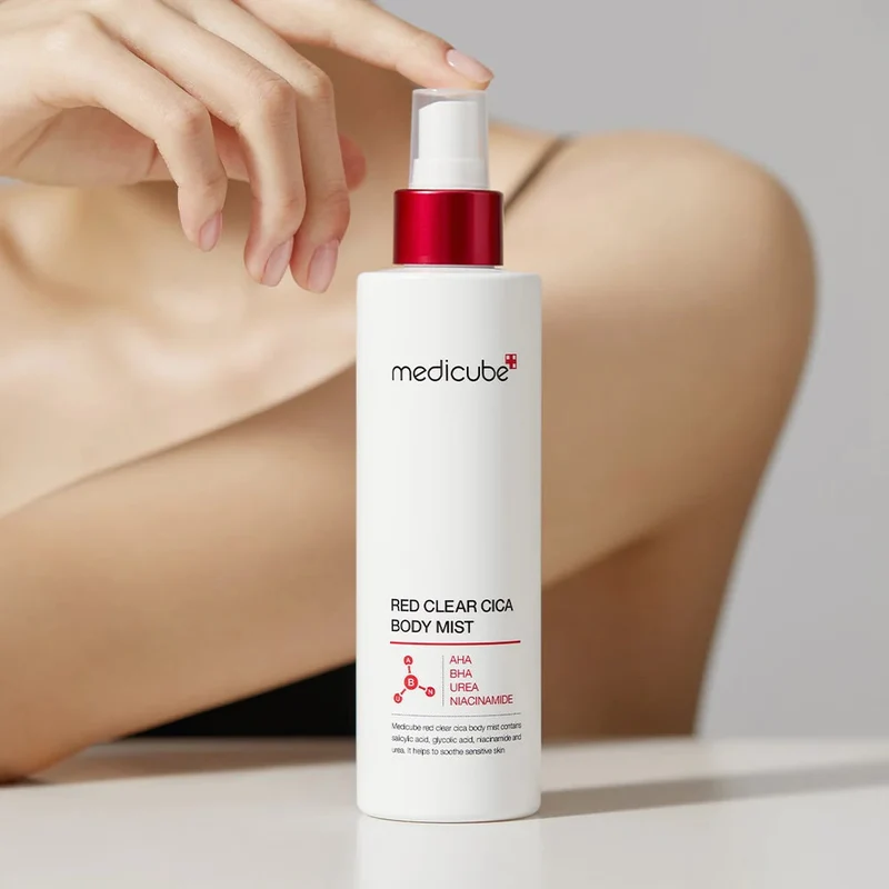 [Self-operated] MEDICUBE Centella Asiatica Soothing and Acne-Clearing Spray 200ml (Korea) - Suitable for acne-prone skin, soothing, moisturizing, and improving back acne.