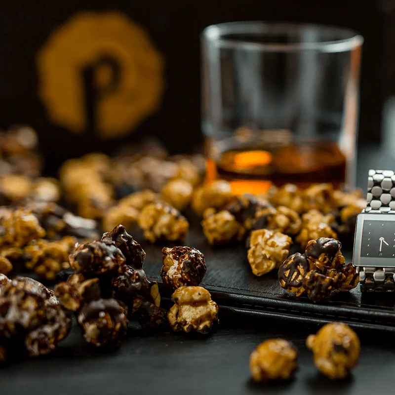 [Self-operated] Popinsanity Caramel Chocolate Drizzled Handmade Popcorn, 6 oz (171 g) Medium Bag