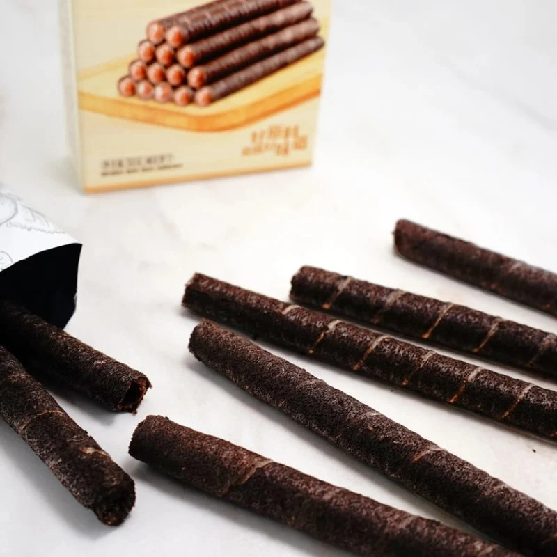 [Self-operated] BESTORE (China) Chocolate Flavored Filled Crispy Roll Wafer Biscuits 50g, Portable Pack, Casual Office Snack