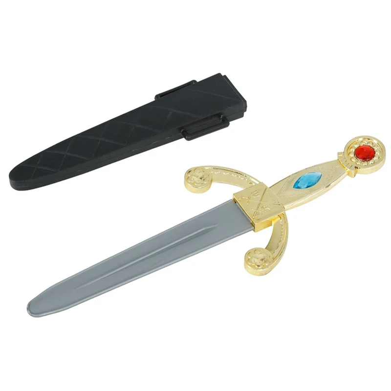 Mittelalterlicher Dolch mit Scheide