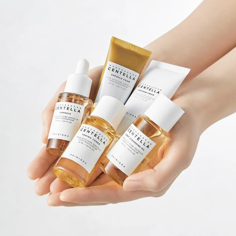 SKIN1004 La Roche-Angelique Madagascar Centella Asiatica Travel Set (30ml Cleansing Oil + 20ml Cleanser + 30ml Toner + 30ml Serum + 30ml Cream) - Essential Skincare 5-Piece Set for Soothing and Calming Sensitive Skin