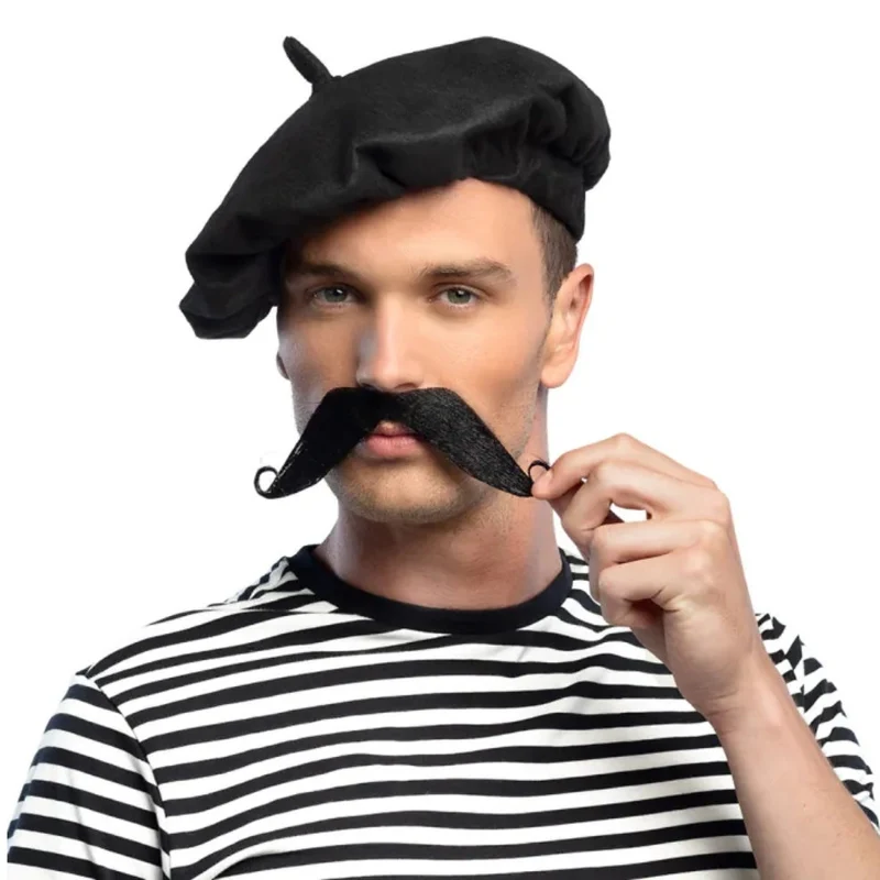 Schwarze Baskenmütze