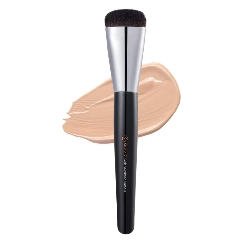 Studio 17 Foundation Brush #411 (1-Piece Set) - A Great Makeup Tool