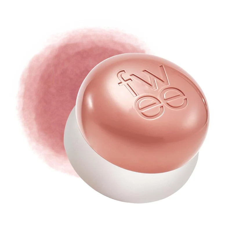 Korean Fwee Blurry Pudding Matte Velvet Lipstick #ND03 Without 5g Easy to apply, long-lasting color, and reduces lip lines. Includes a handy keychain charm.