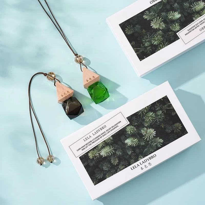 [Self-operated] China LELA LADYBRO true color en car aromatherapy pendant green leaf orange flower + earth forest car pendant car air fresh deodorization