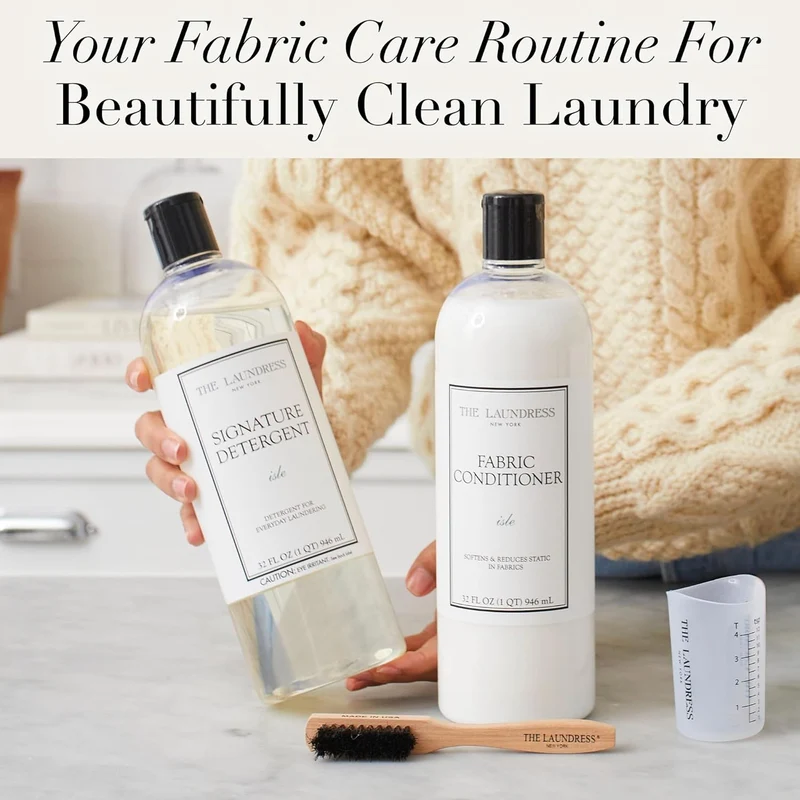 [Self-operated] THE LAUNDRESS Signature Isle Classic Laundry Detergent, Coastal Inspiration Scent, 946ml (32 fl.oz). Concentrated laundry detergent, powerful stain removal, color protection, fabric care, long-lasting island fragrance.