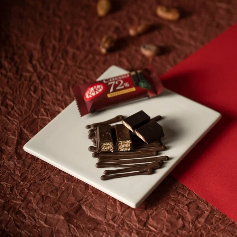 [Self-operated] Nestle KitKat Chocolate Wafer Biscuits (Limited Time Offer, 72% Dark Chocolate, 10pcs per pack) Coated Sandwich Biscuits for Children's Snacks