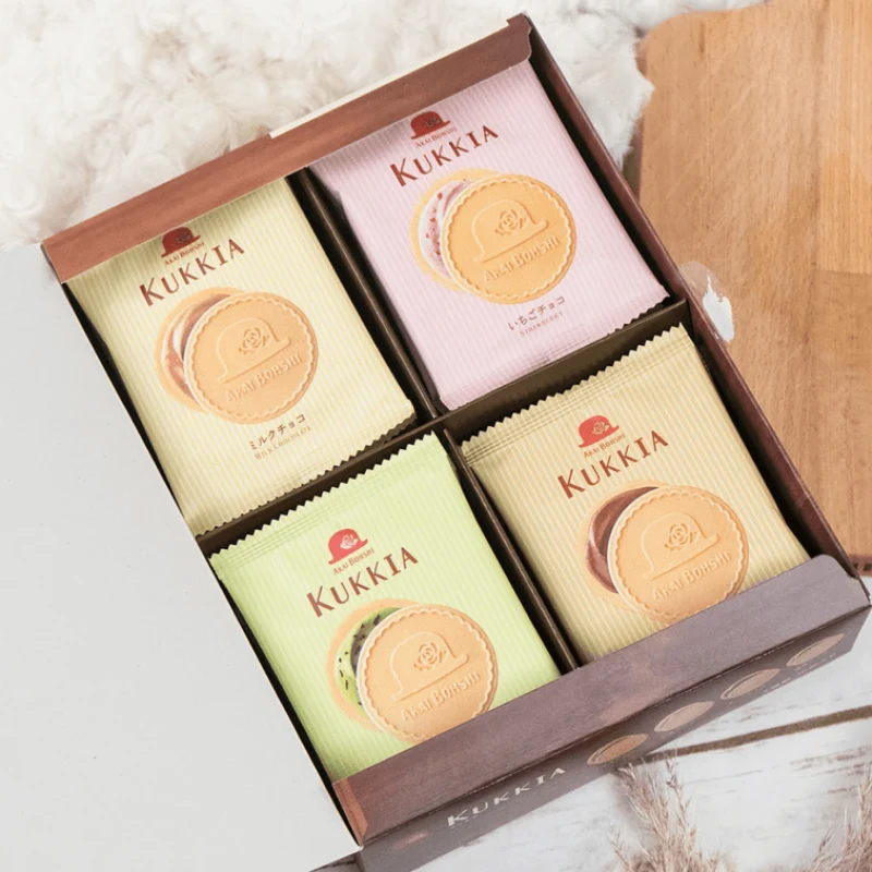 [Self-operated] Japanese AKAIBOHSHI Red Hat Red Box Sandwich Pancakes Matcha Chocolate Strawberry Cocoa Milk Mixed Flavor 20 Pieces 156g 4 Flavors French Wafer Sandwich Pancakes