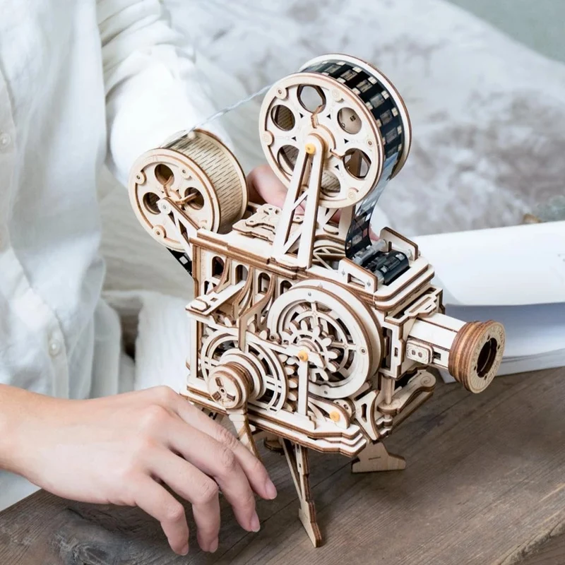 [Self-operated] China Robotime Rokr projector hand-cranked single-pack DIY handmade model building blocks 3D three-dimensional puzzle assembled wooden ornaments holiday gifts (excluding wax, because they are prohibited in international transportation, if necessary lubrication Wax can be replaced by candles)