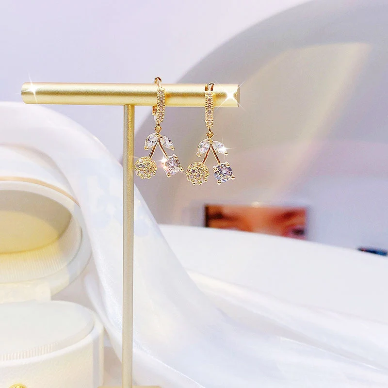 [Self-operated] Korean exquisite and cute cherry design 14K gold earrings, elegant, luxurious and charming women's fashionable and exquisite earrings