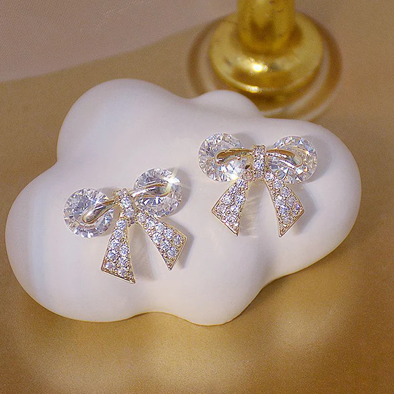 [Self-operated] Romantic and exquisite sparkling CZ bow earrings for women, pave studs, inlaid AAA zircon earrings, jewelry pendants, accessories gifts