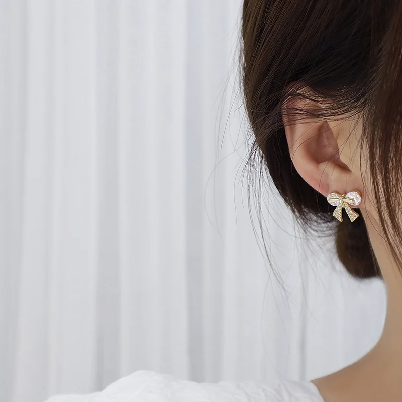 [Self-operated] Romantic and exquisite sparkling CZ bow earrings for women, pave studs, inlaid AAA zircon earrings, jewelry pendants, accessories gifts