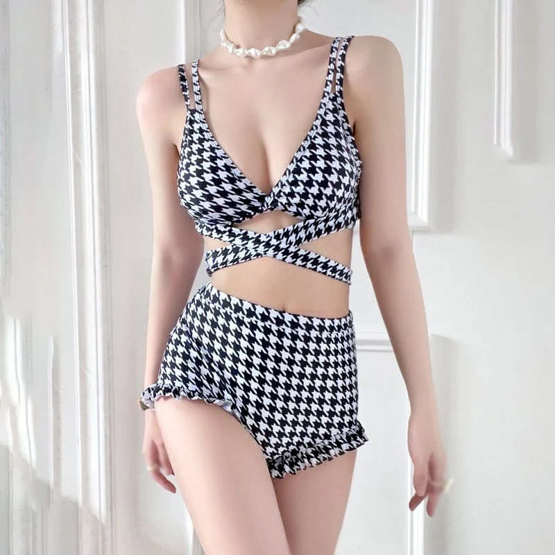 [US Warehouse] Sexy slim-fit swimsuit with breast pads and no wires, fashionable lace style swimsuit, hot spring fashion bikini