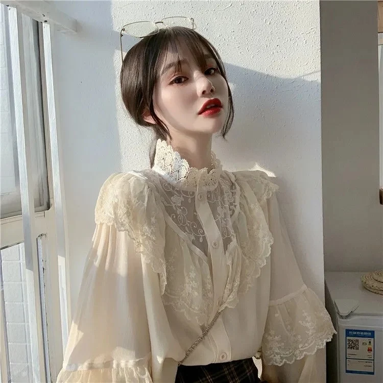 [Self-operated] Long-sleeved lace trim turtleneck shirt