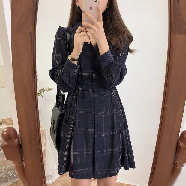 [Self-operated] Long-sleeved plaid mini A-line black shirt dress