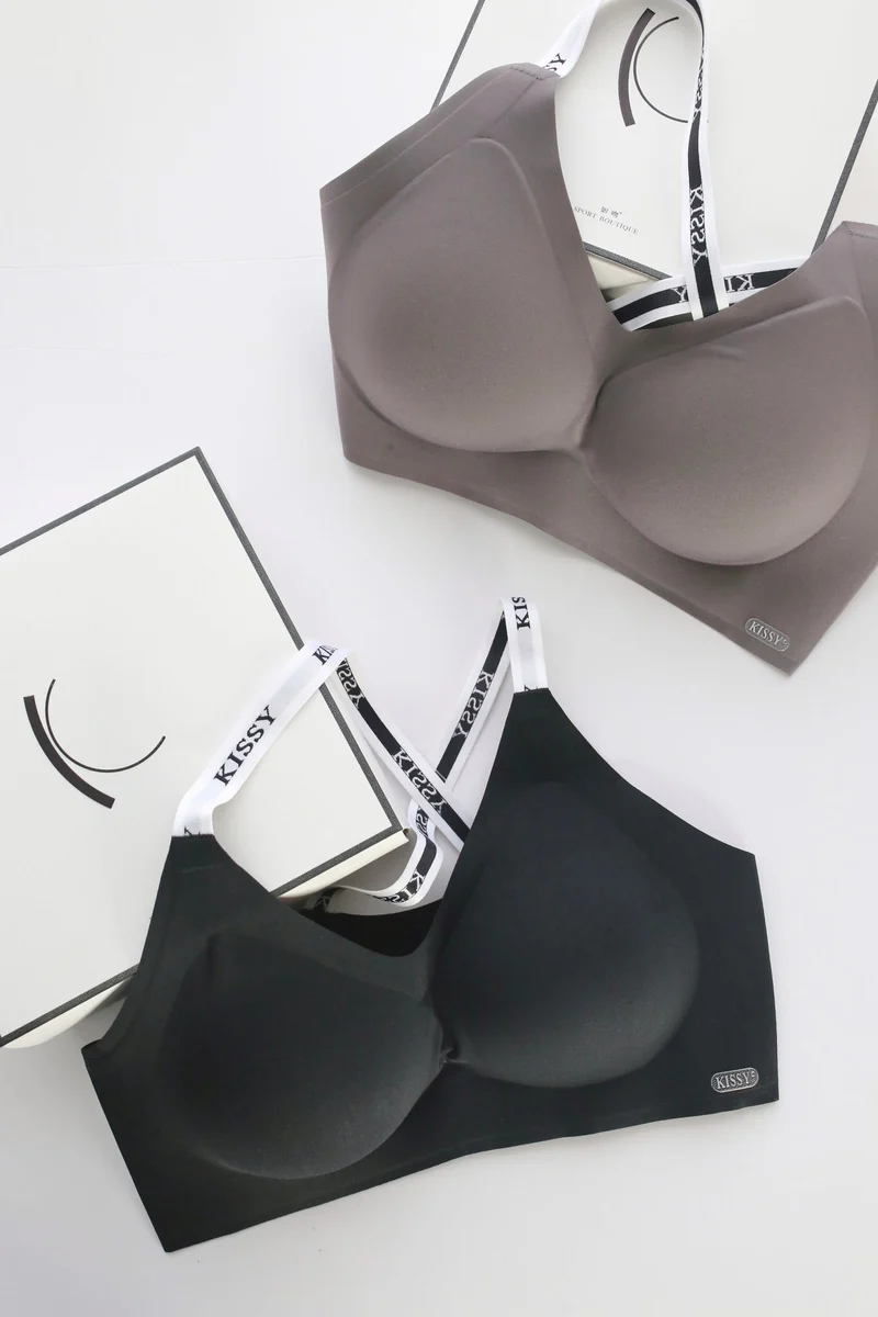 [Self-operated] Chinese KISSY, sling style, wire-free, traceless underwear, cross sling style, push-up sports bra, comes with panties and breast pads, multiple colors available