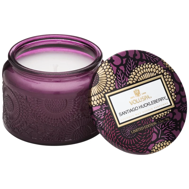 [Self-operated] American VOLUSPA glass cup scented candle 90g SANTIAGO HUCKLEBERRY-San Diego black fruit wood, soothing and sleeping, romantic atmosphere, great gift