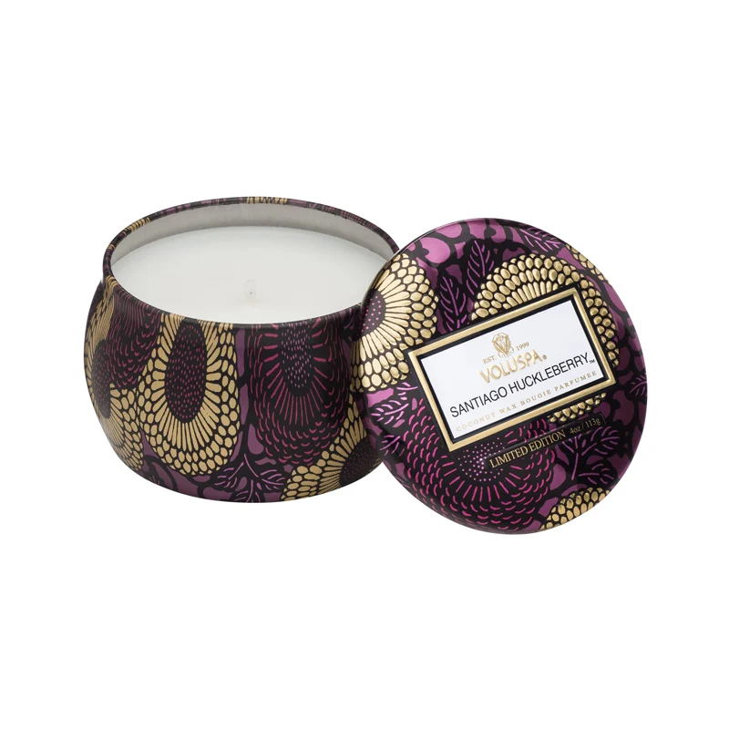 [Self-operated] American VOLUSPA small tin can scented candle 113g SANTIAGO HUCKLEBERRY-San Diego black fruit wood, long-lasting fresh air in the bedroom, soothing and sleeping, romantic atmosphere, great gift
