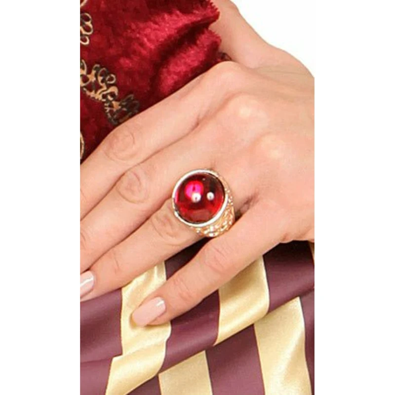 Ring Golden mit rotem Stein
