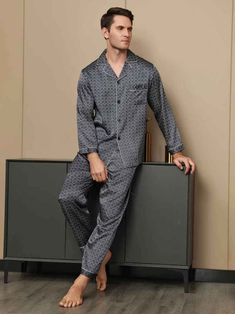 Reine Seide Herren-Langarm-Pyjama-Set mit marineblauem Ginkgomuster und Hose