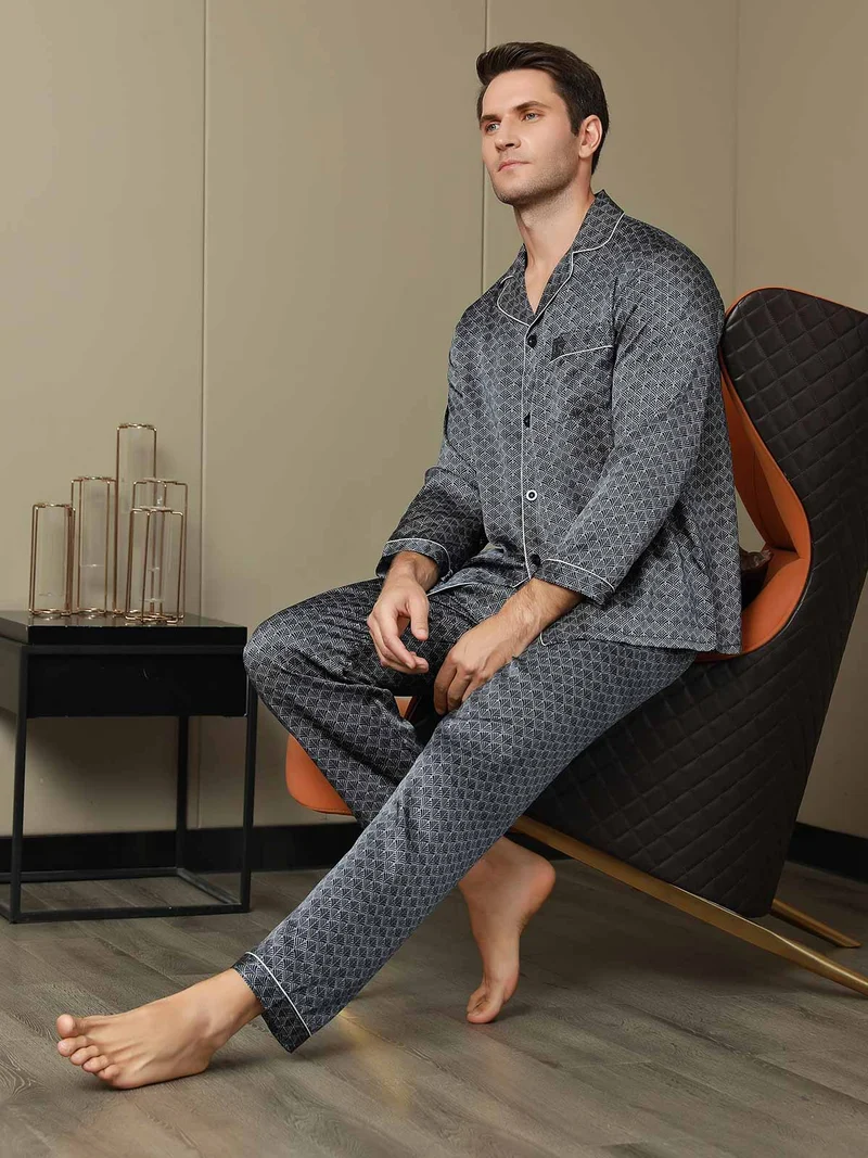 Reine Seide Herren-Langarm-Pyjama-Set mit marineblauem Ginkgomuster und Hose