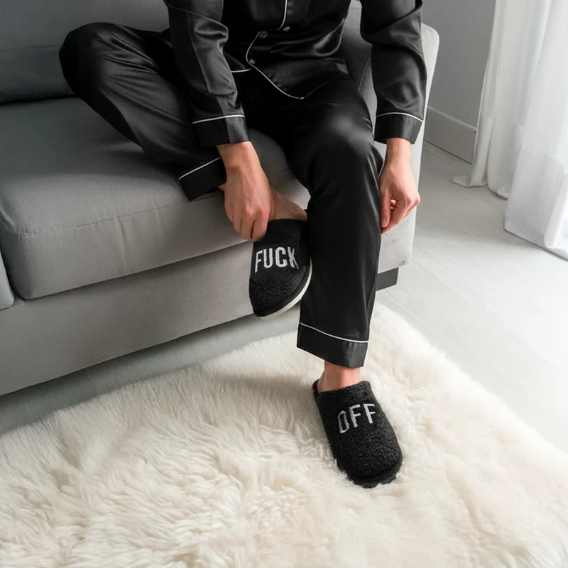 Zapatillas “Fuck off” negro