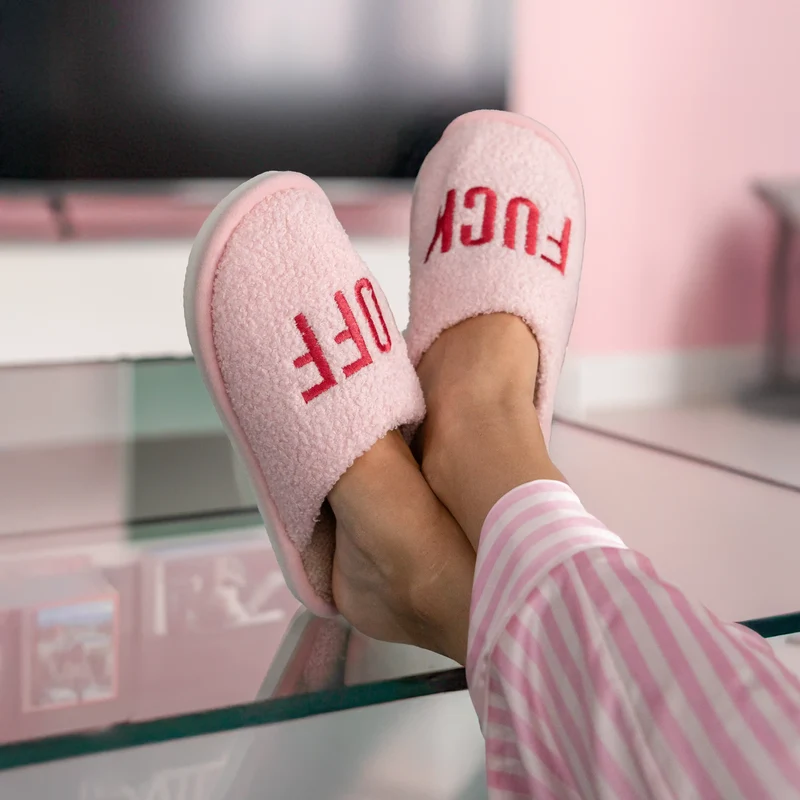 Zapatillas “Fuck off” rosa