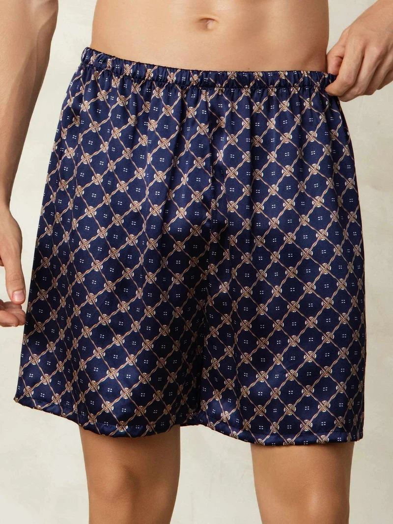 100% Maulbeerseide Herren-Schlafshorts mit marineblauem Kettenmuster und Elastikbund