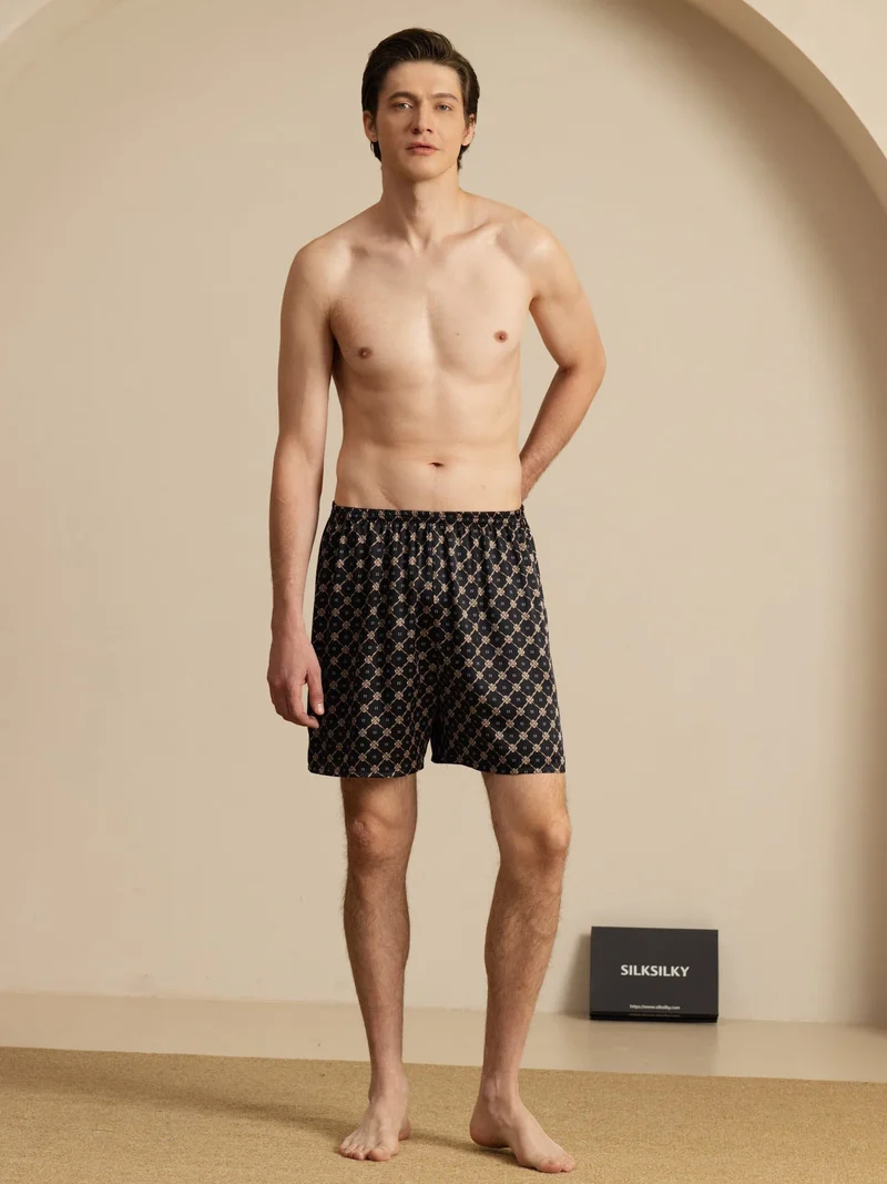 100% Maulbeerseide Herren-Schlafshorts mit marineblauem Kettenmuster und Elastikbund