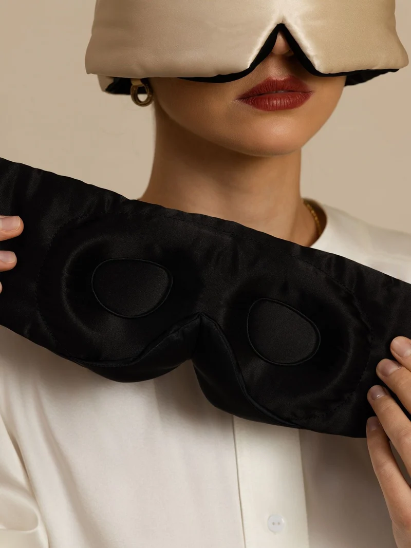 Reine Seide 3D Konturierte Schlafmaske Mit Klettverschluss