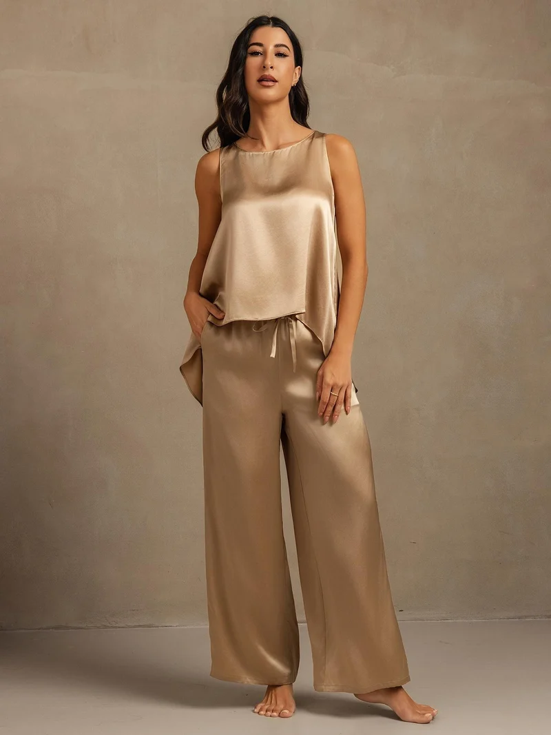 Reine Seide Set aus rückenfreiem Vokuhila-Tank-Top mit U-Ausschnitt sowie Weitbeinhose