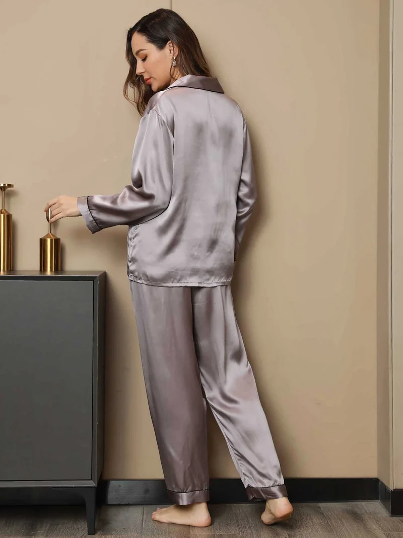 Clearance - Pyjama-Set aus Reiner Seide mit Bindenbesatz 2-teilig