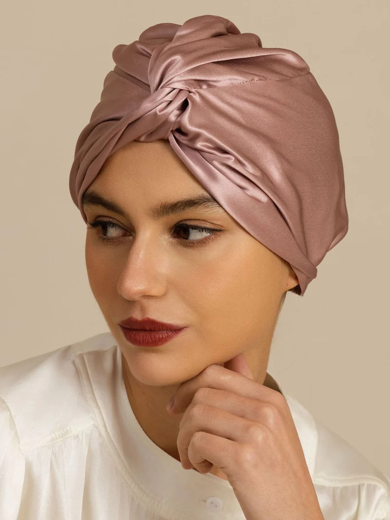 Haarhaube aus 22Momme reiner Seide mit Knotendesign vorne und verstellbarem Knopfverschluss