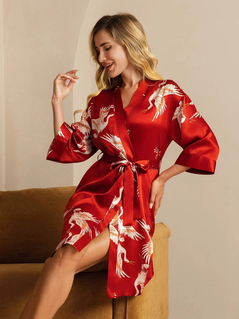 19 Momme 100% Maulbeerseide Damen-Wickelkimono mit Kranichmuster und Gürtel