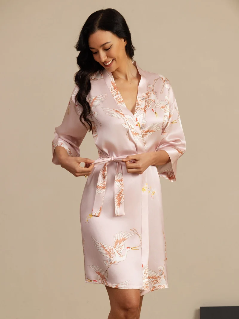 19 Momme 100% Maulbeerseide Damen-Wickelkimono mit Kranichmuster und Gürtel