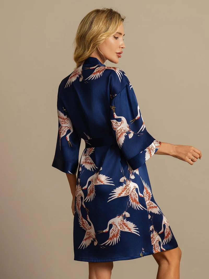 19 Momme 100% Maulbeerseide Damen-Wickelkimono mit Kranichmuster und Gürtel