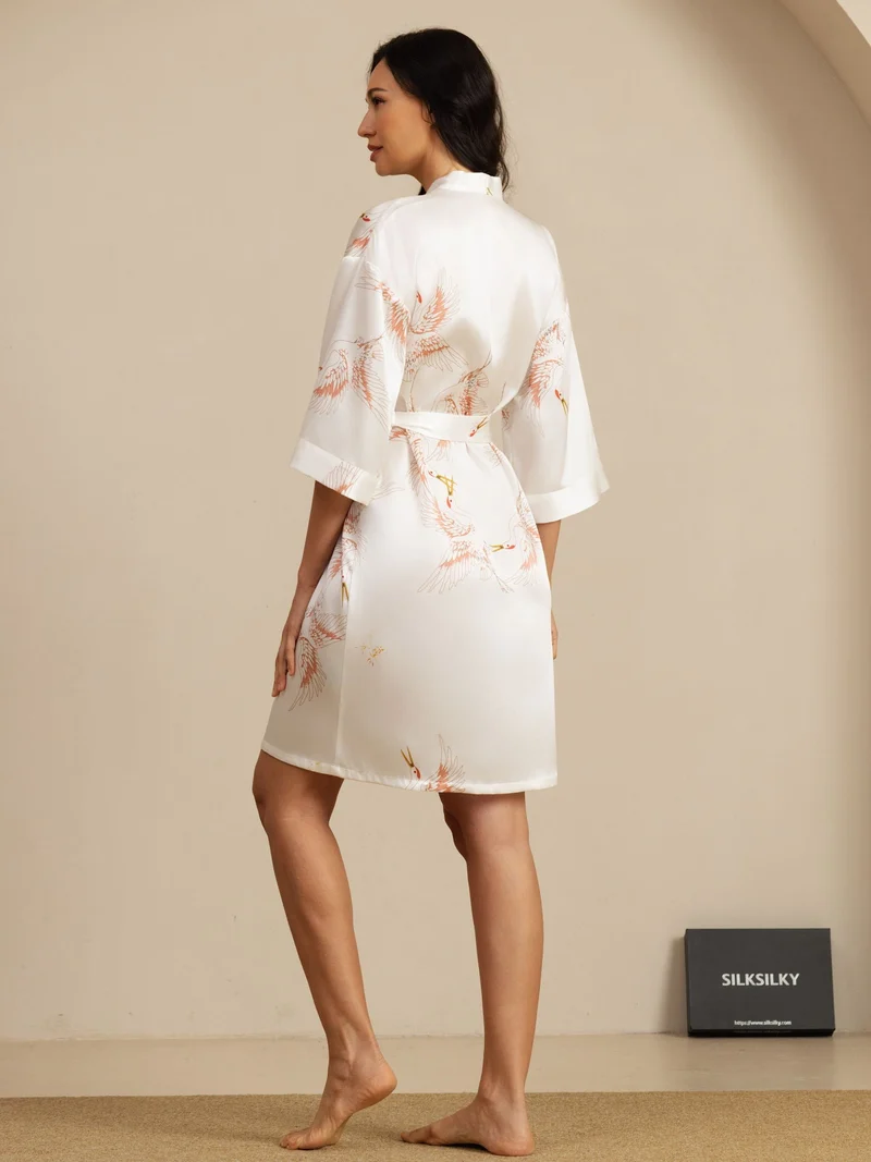 19 Momme 100% Maulbeerseide Damen-Wickelkimono mit Kranichmuster und Gürtel