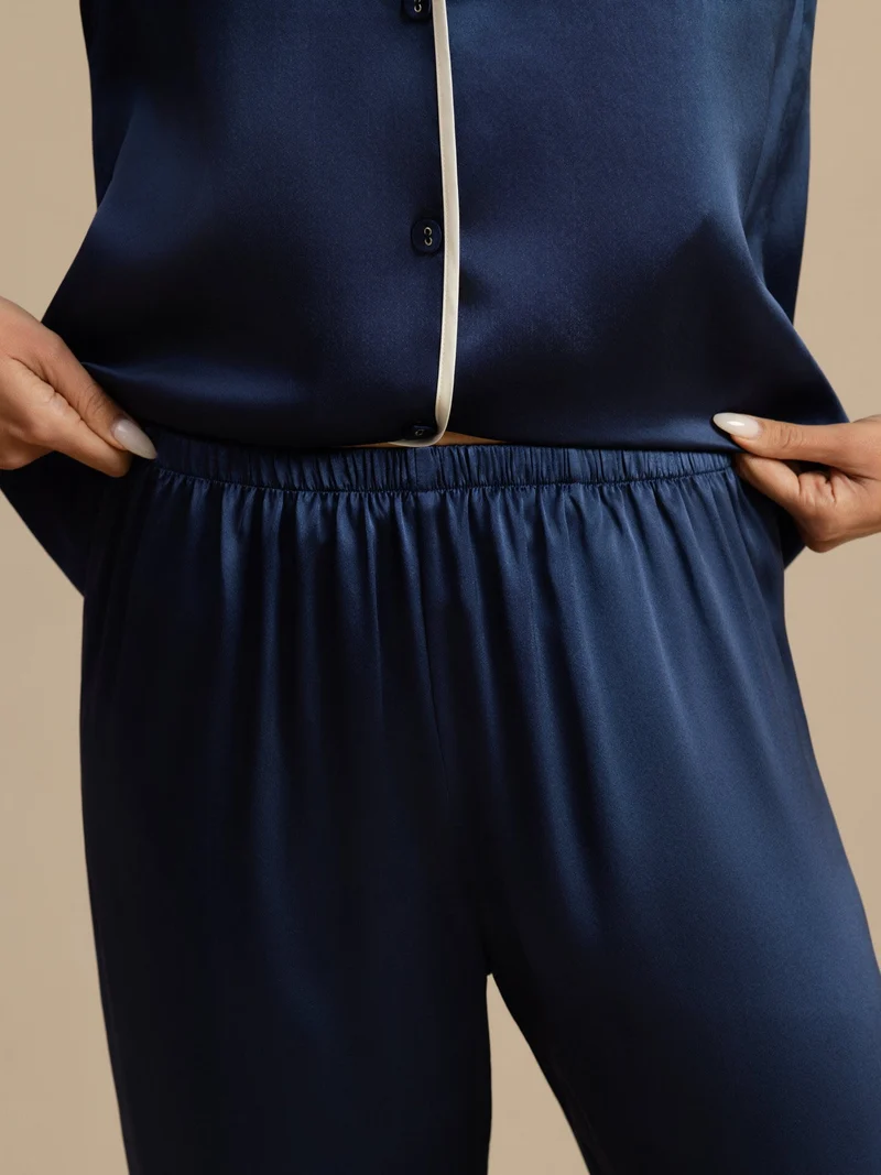 100% Maulbeerseide klassisches Langarm-Pyjama-Set mit Kontrastpaspelierung