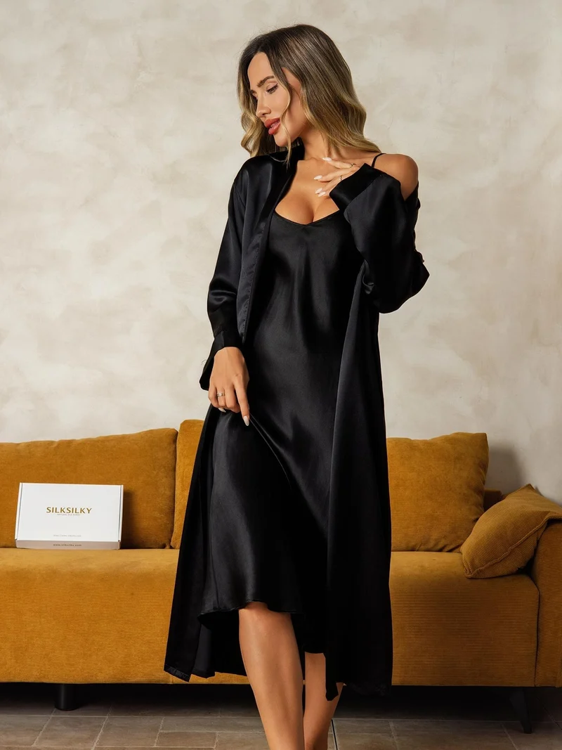 Reine Seide 2-teiliges Set aus Midi-Nachthemd mit V-Ausschnitt sowie Morgenmantel