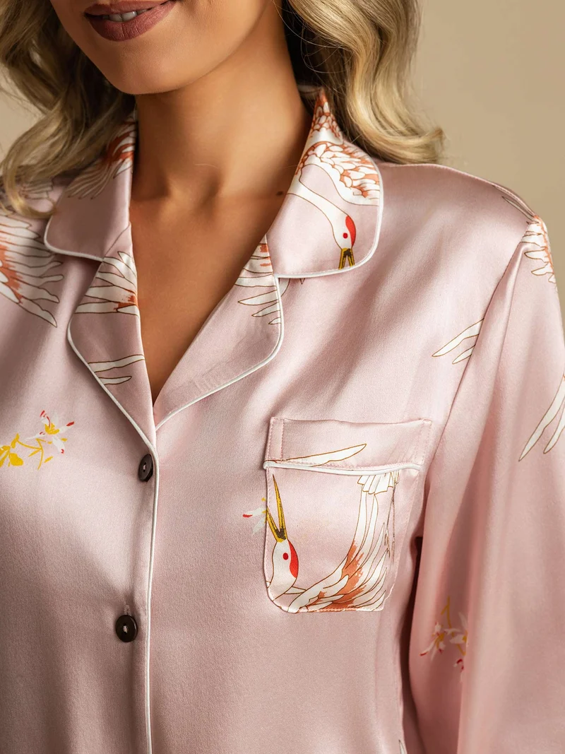 19 Momme 100% Maulbeerseide Damen-Langarm-Pyjama-Set mit Kranichmuster und Reverskragen