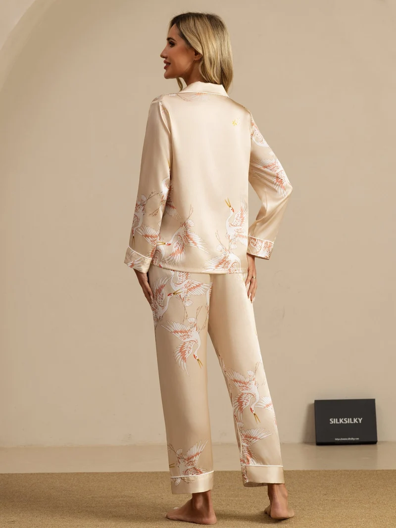 19 Momme 100% Maulbeerseide Damen-Langarm-Pyjama-Set mit Kranichmuster und Reverskragen