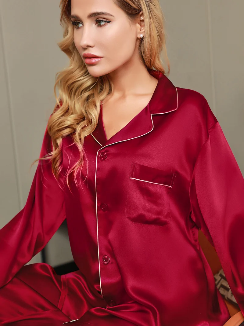 Reine Seide Damen-Pyjama-Set mit Reverskragen und Knopfleiste