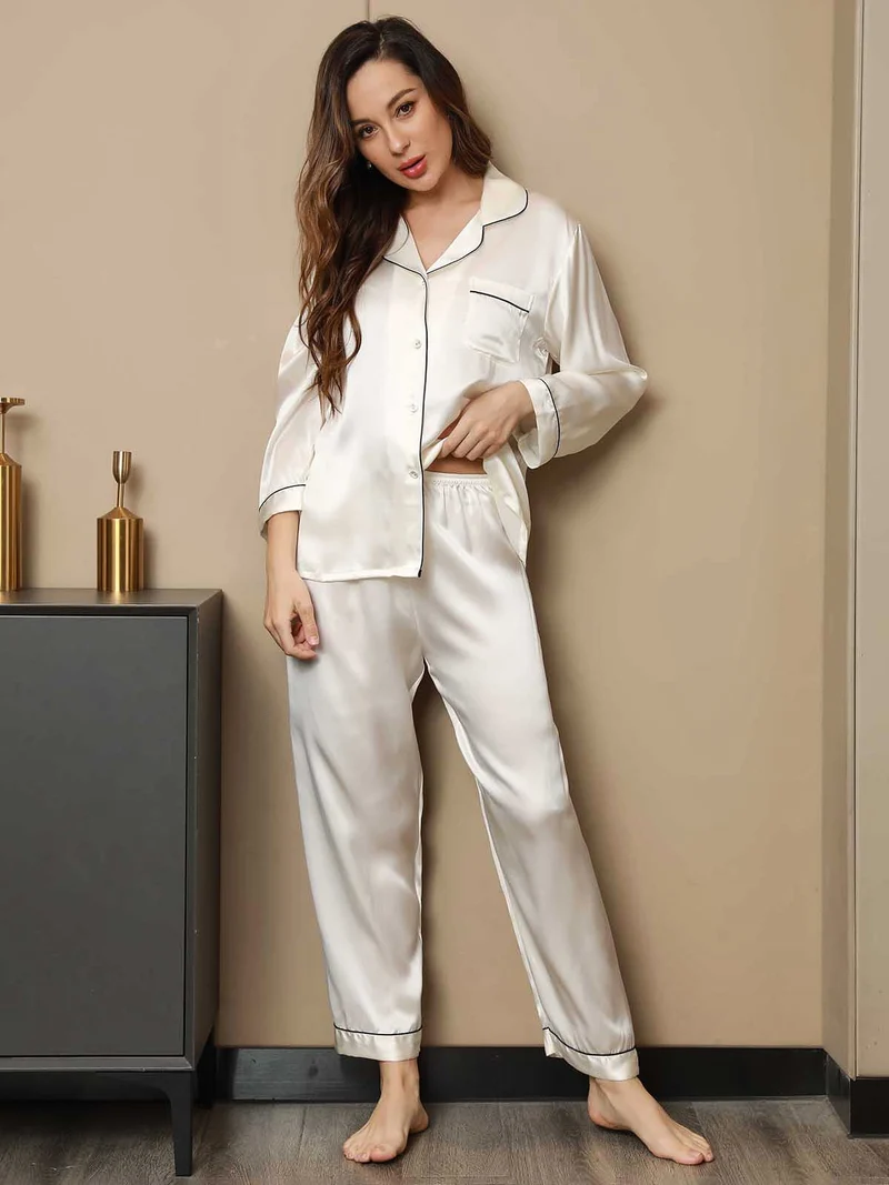 Reine Seide Damen-Pyjama-Set mit Reverskragen und Knopfleiste