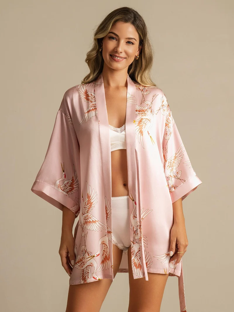 19 Momme 100% Maulbeerseide kurzer Damen-Kimono mit Kranichmuster und 3/4-Ärmeln